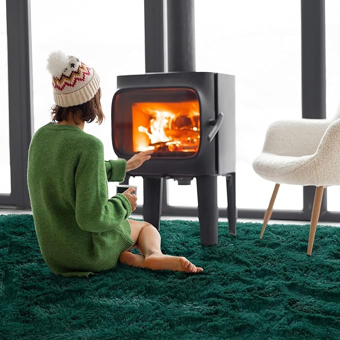 Merelax Fluffy Shaggy Area Rug, Deep Green 2x3 Small Rugs for Fireplace Christmas Holiday Decor, Mini Fuzzy Plush Throw Rug, Soft Non-Slip Entryway Rugs Shag Catpet for Livingroom Home Aesthetic