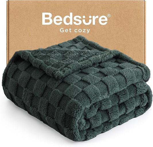 Bedsure GentleSoft Dark Green Spring Throw Blanket for Couch - Checkered Fleece Blankets for Women Men Girls, Cute Soft Cozy St Patrick's Day Throw for Bedroom Home Decor Gifts, 50x60 Inches